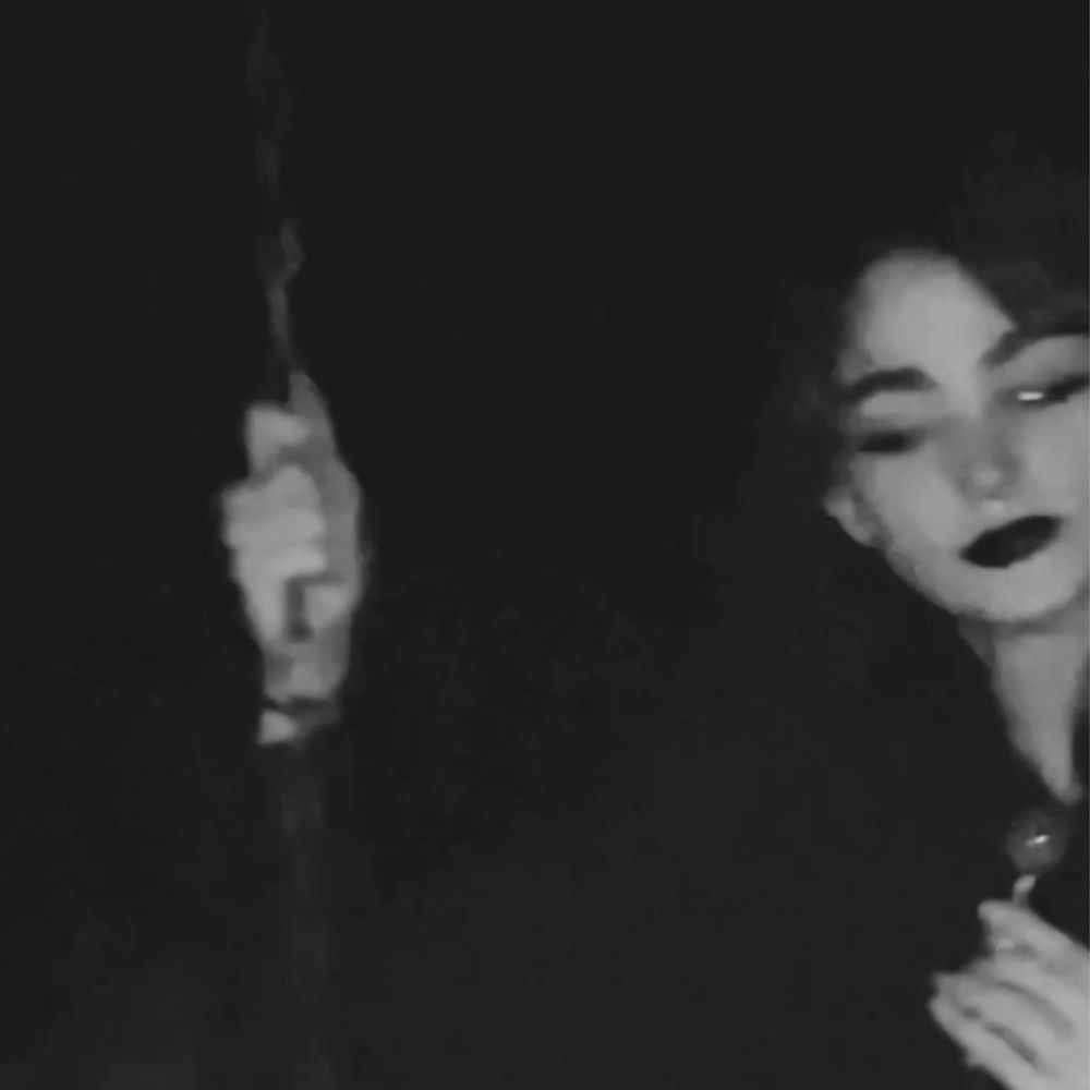 Dead Goths — foto artista, articolo su wish i could see her again in 432 Hz | 432hz-converter.com
