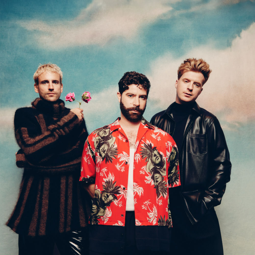 Foals — foto artista, articolo su ---- in 432 Hz | 432hz-converter.com