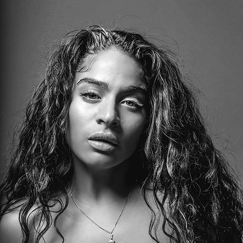 Jessie Reyez — ảnh nghệ sĩ, bài viết về EVERYBODY CRIES SOMETIMES ở 432 Hz | 432hz-converter.com