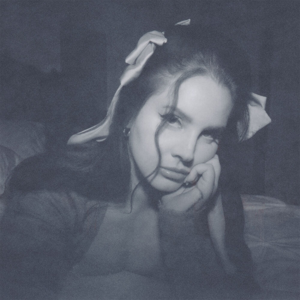 Lana Del Rey — صورة الفنان، مقال عن Summertime Sadness بتردد 432 هرتز | 432hz-converter.com