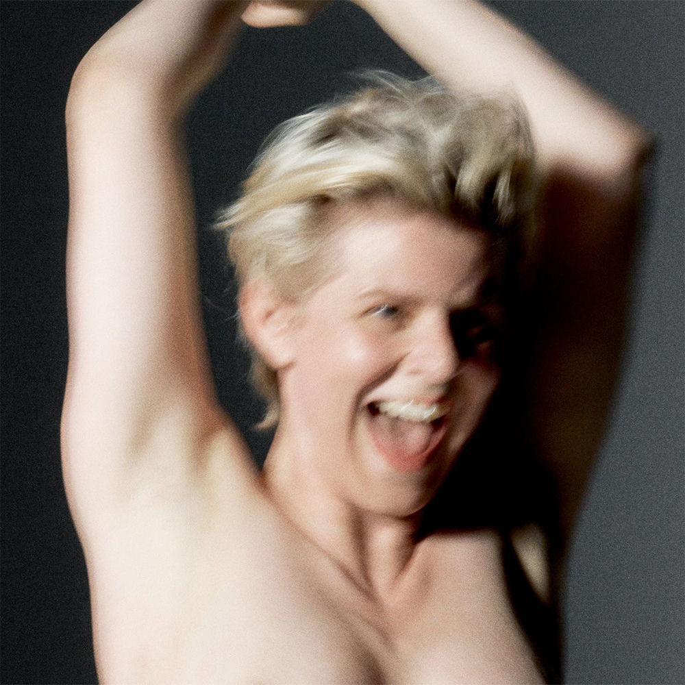 Robyn — صورة الفنان، مقال عن Dancing On My Own بتردد 432 هرتز | 432hz-converter.com