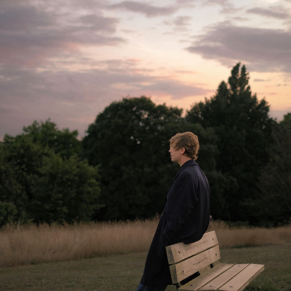Tom Odell — foto artista, articolo su Another Love in 432 Hz | 432hz-converter.com