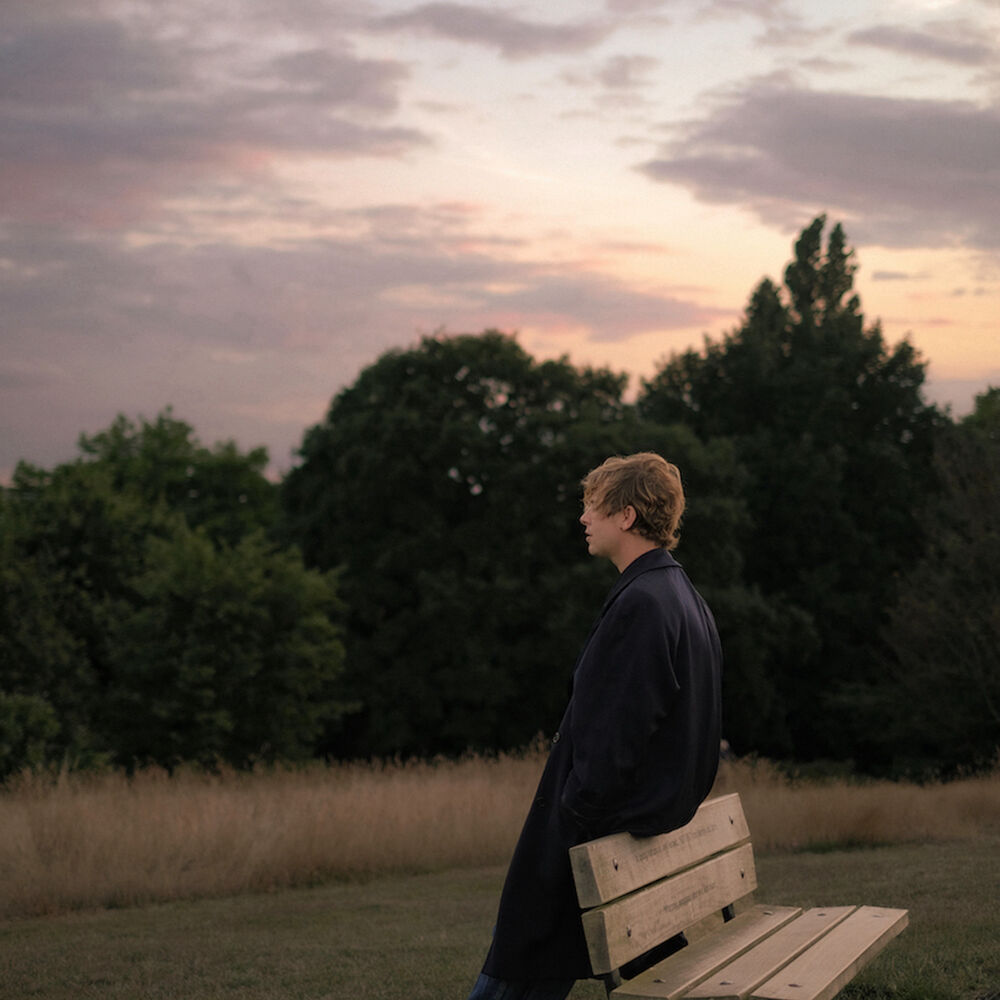 Tom Odell — foto artista, articolo su Another Love (Tiësto Remix) in 432 Hz | 432hz-converter.com